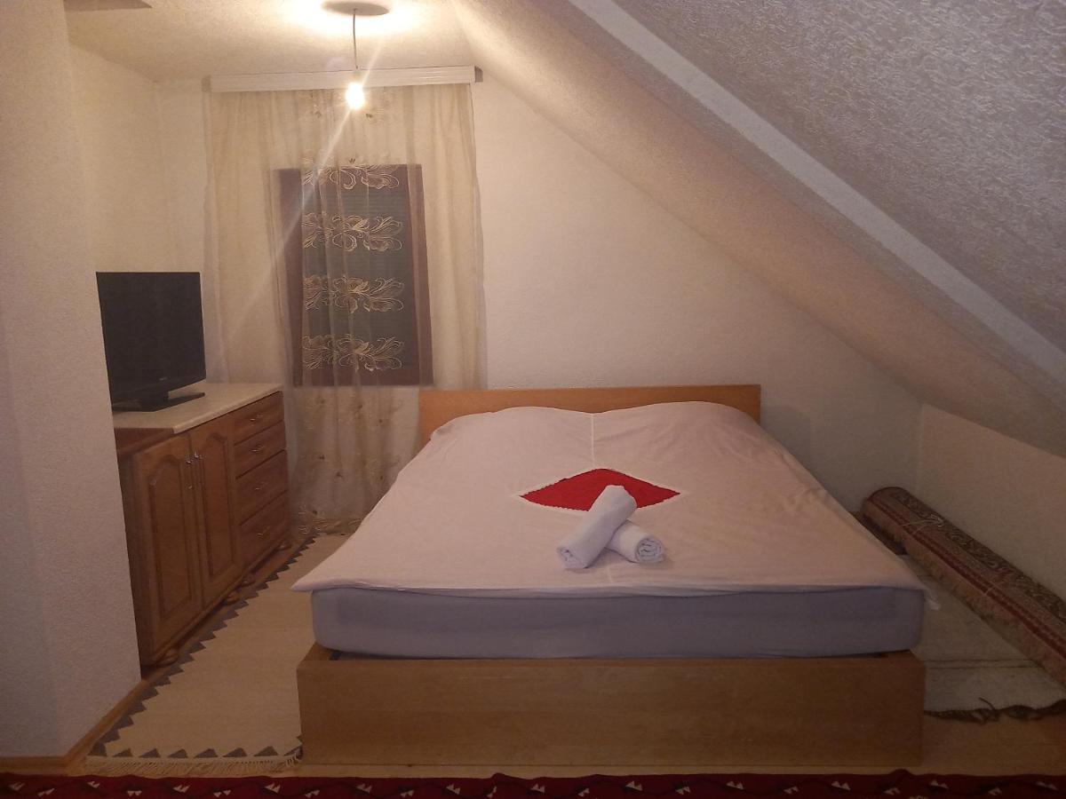 Apartment Little Village Plav Ngoại thất bức ảnh