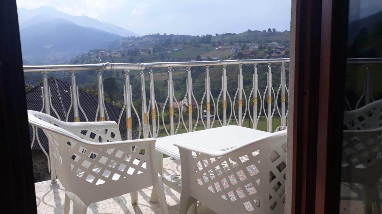 Apartment Little Village Plav Ngoại thất bức ảnh